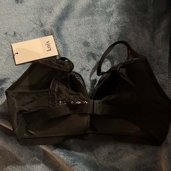 Knix Deep V Bralette - Picture 4 of 5